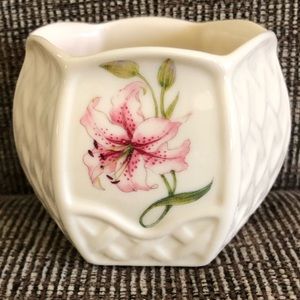 Belleek Country Trellis Votive Candle Holder in Pristine Condition